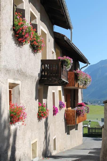 Ferienwohnung Chesa Margadant Zuoz Exterior foto