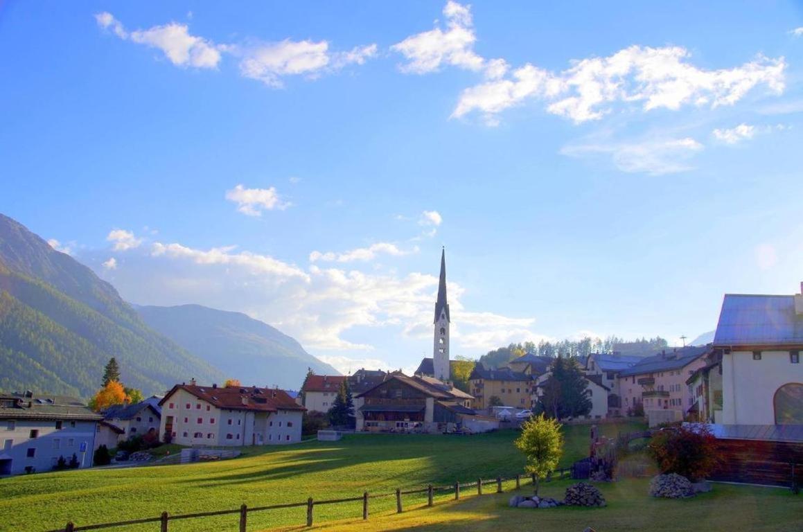 Ferienwohnung Chesa Margadant Zuoz Exterior foto
